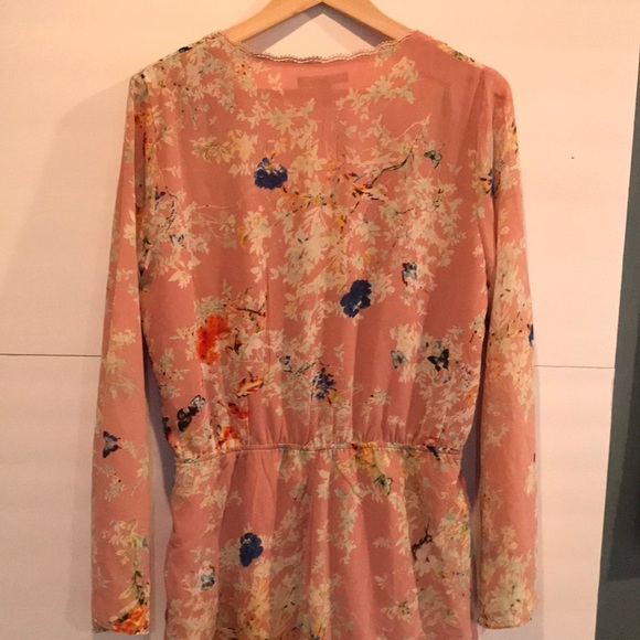 FLORAL ROMPER 😍 - Picture 8 of 8